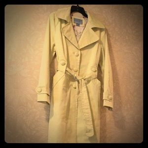 Nine West Yellow Green Trench Coat w/cool interior